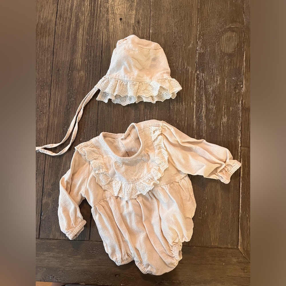 Beautiful bubble romper and hat set